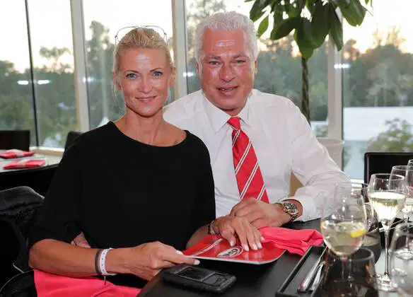 Ein Blick auf Birgit Beierl: Die Frau hinter dem bekannten Namen